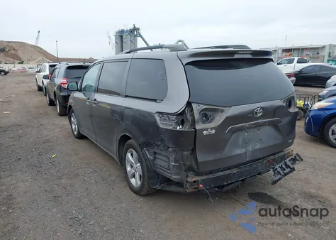 2015 Toyota Sienna Le 8 Passenger из США, поврежденный, VIN 5TDKK3DC7FS619418